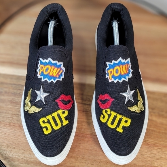 Soda Black Canvas Slip On Sneakers with Embroidered Patches Size 9 - Picture 3 of 15